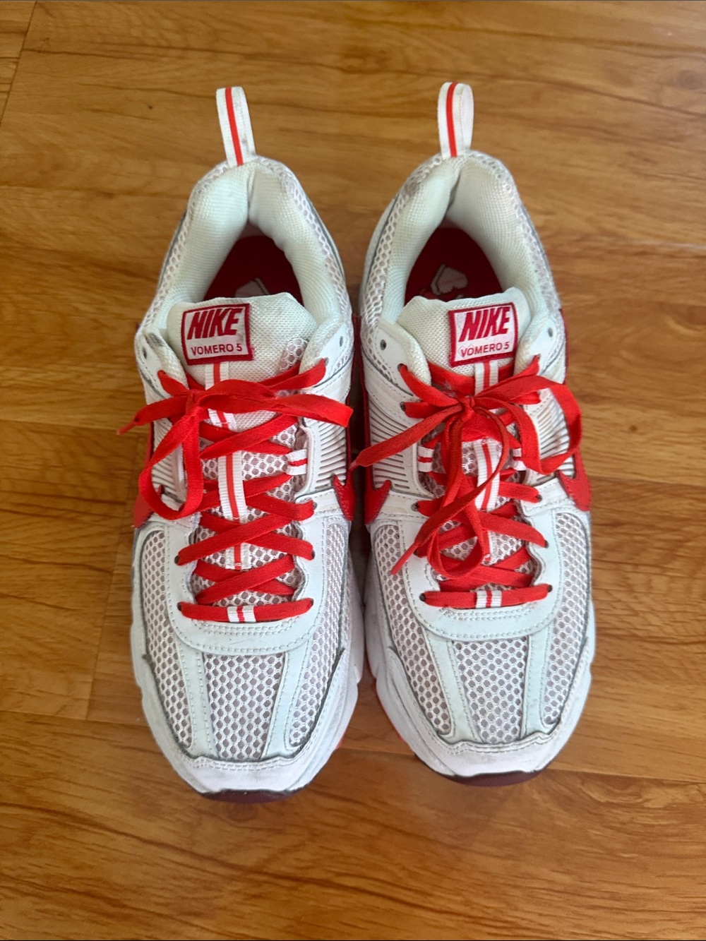 Nike  White and Red , pink Vomero 5 Sneakers